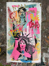 Lade das Bild in den Galerie-Viewer, La La La. Miley Cyrus
