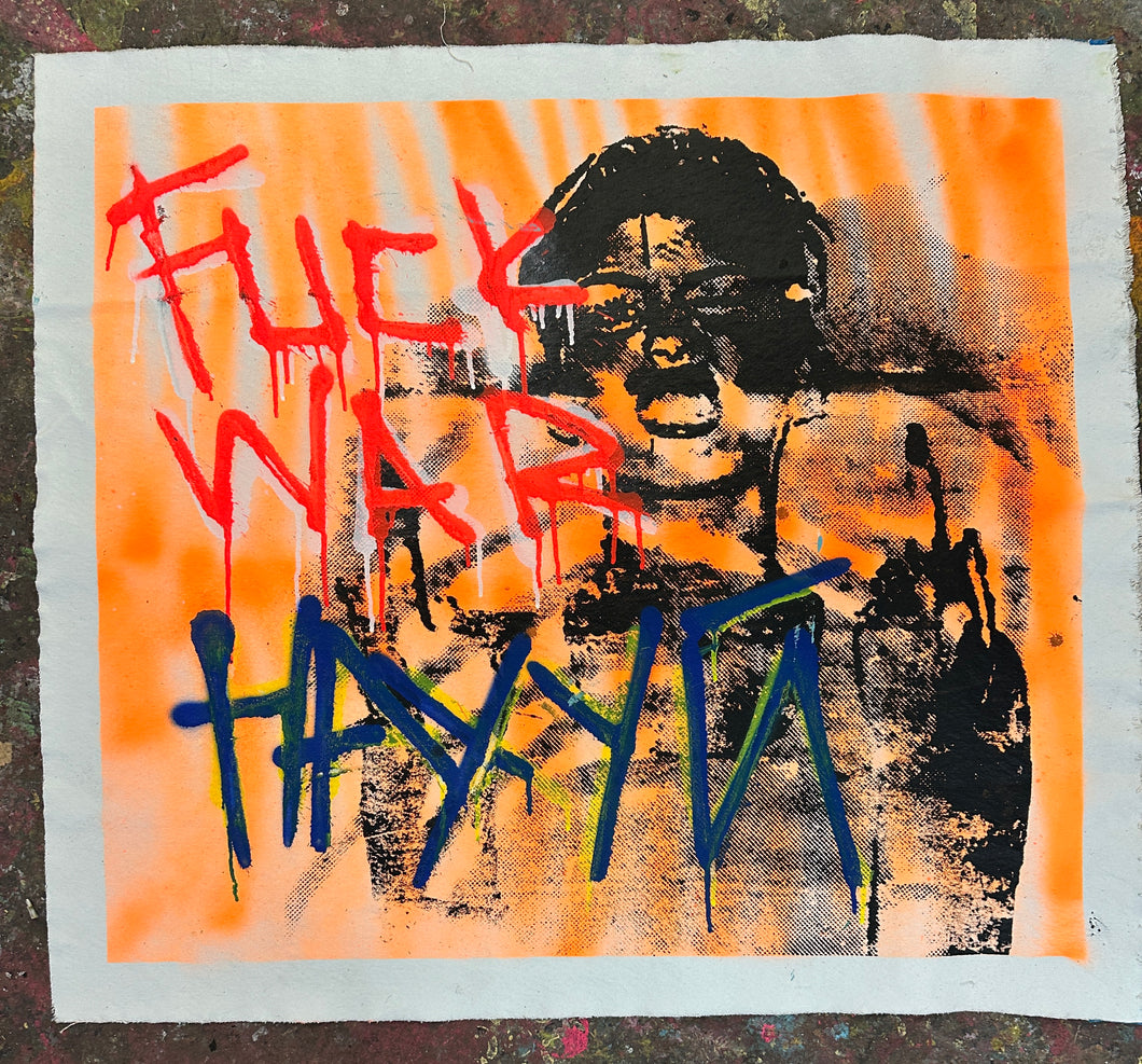 Miley Cyrus. Fuck War. Нахуй.